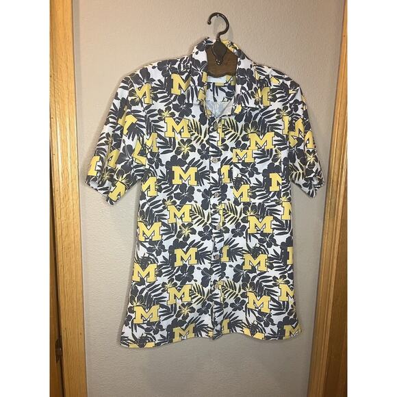Men's Tellum and Chop White Michigan Wolverines Floral Button-Up Shirt Size XS - Picture 4 of 13